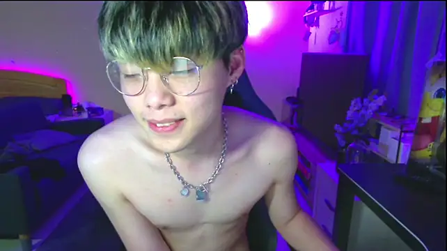 Hitoshi1210 webcam