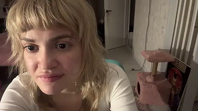 MagalyEssinger webcam