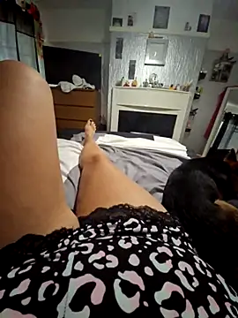 BareLegs21 webcam