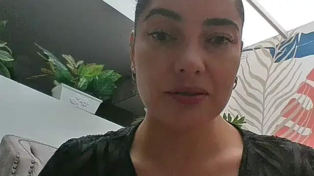 Demeter_1998 live cam on StripChat