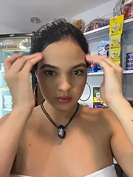 Bella-Ferrer live sex cam