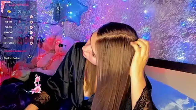 Josephine_Kiss webcam