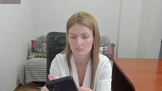 Alisha_Skyes webcam