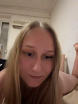 KiiiaraQueen webcam
