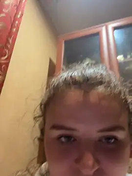 MandarinkaKiss21 webcam