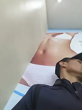 Nachosexy's Colombian male cam and chat room