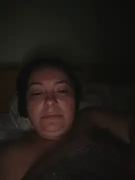 EmmaEmmy40 live cam on StripChat