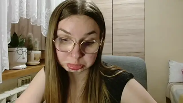LooveELLYx webcam