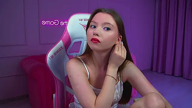 KeiraAsti live cam