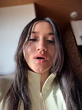 Veronica_Wins_ live cam on StripChat