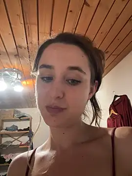 ZaylaWild live cam on StripChat