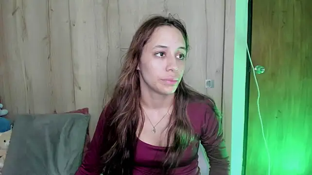 TANIA_06 live cam on StripChat
