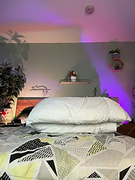 YariRose webcam