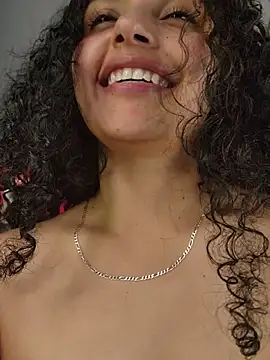 Lucy_Marin webcam
