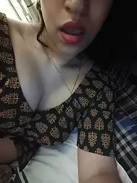 lavanya_sexyy (F milf) - Peticot with bra