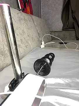 Maya_Cote webcam