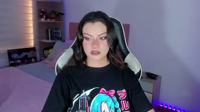 OphelianaRose33 webcam