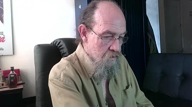 Uncle_Hottie webcam