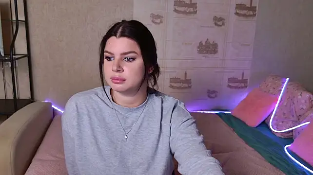 moneyforPeaches webcam