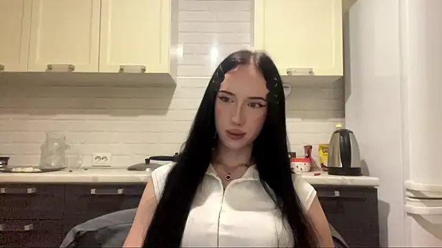 IsabellaQiueen webcam
