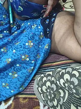 tamilkaviya143 webcam