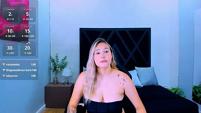 Emmaa_white_ webcam