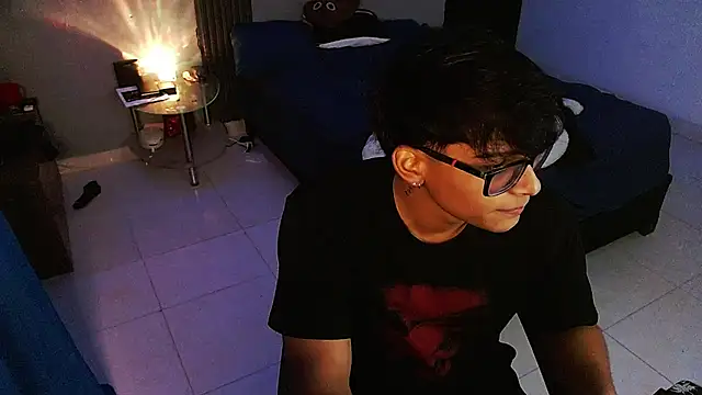 Mr_yisuzz webcam
