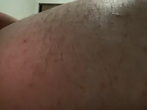 27anos_17cm live cam on StripChat