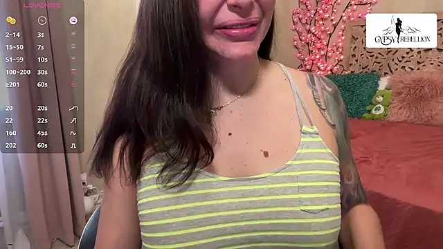 Gypsy_Rebellion live cam on StripChat