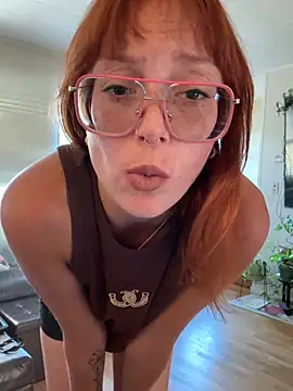 SpaceCowWhore webcam
