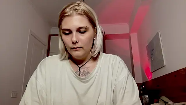 Ella_Bloom webcam