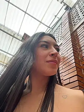 GemmaAnthonova big ass strapon cam
