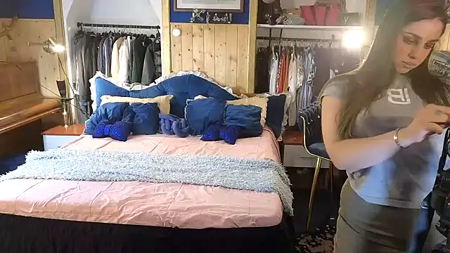 VanessaDoyle webcam