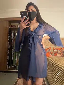 Hot-Queen-sarah