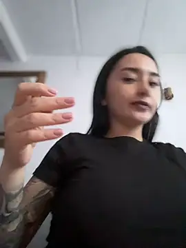 preetypeach webcam