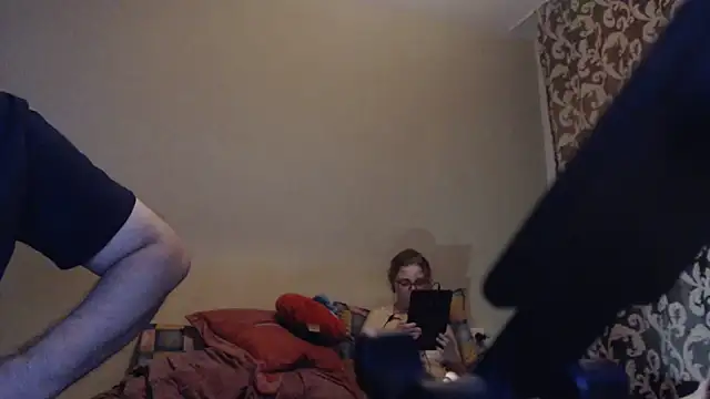 MoonedByEva2025 webcam