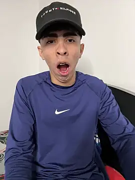 michaell_twinkk webcam