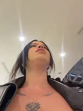 online nude chatroom Rafaellaz