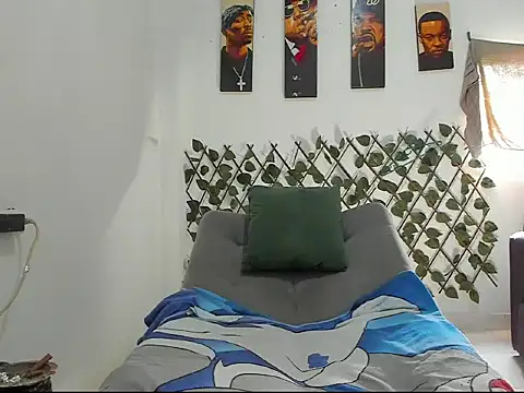 Latins_Boss webcam