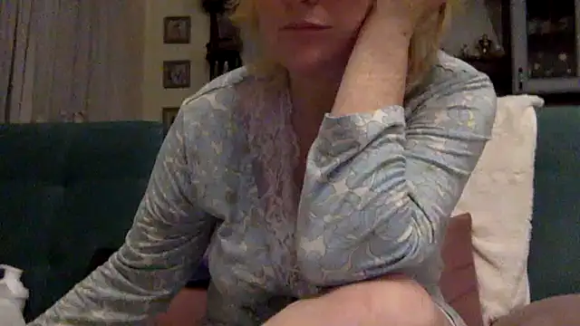 Zeyona live cam on StripChat