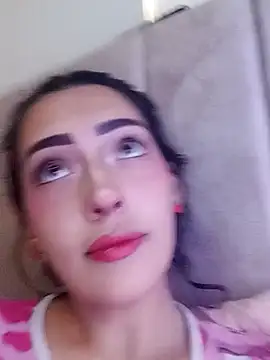 JuliethaFox webcam