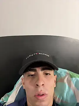 michaell_twinkk webcam