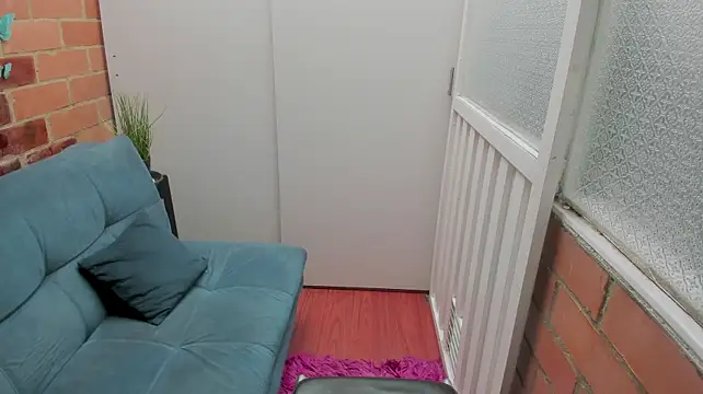 Penelope47 live cam on StripChat