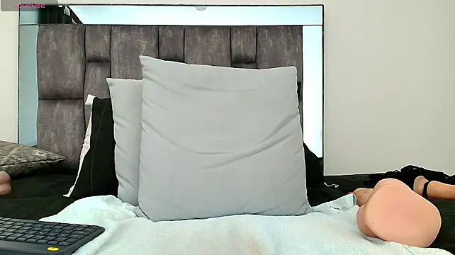 alyssia_ocean webcam