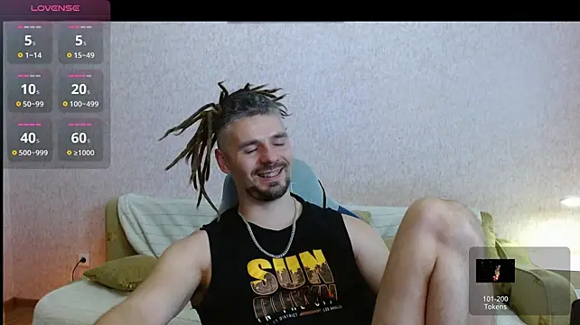 Aestheticguy101 webcam