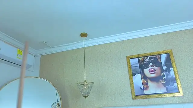 Shanelle__ webcam