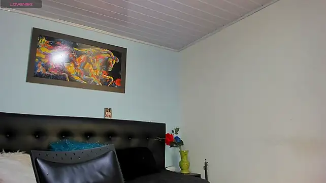 kaylaMinov_ webcam