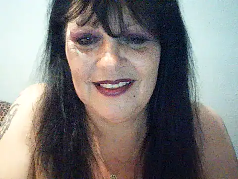 LadyCHARMS69 live cam on StripChat