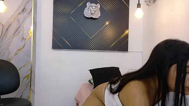 Antonella_Gomez75 live cam on StripChat