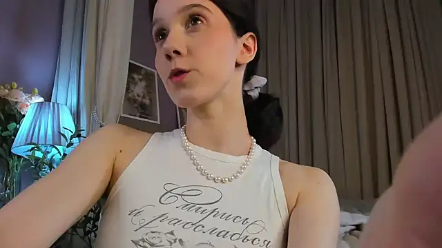 Dearly_Emily webcam